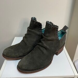 Corral Boots Dark Green Suede Distressed Ankle‎ Booties Cutout Lace Up Heel Sz 8
